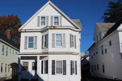 102 - 104 Pleasant St