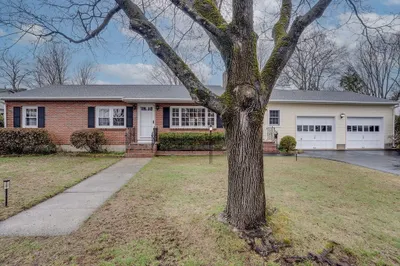 12 Upland Rd 1