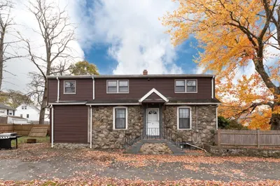 8 Lothrop Street