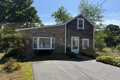 00 Pleasant St 1