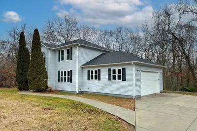 85 Kimberly Dr 1