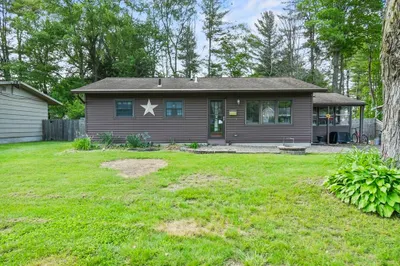 157 Maple Grove Dr 1