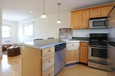 11 Bell Ct #3