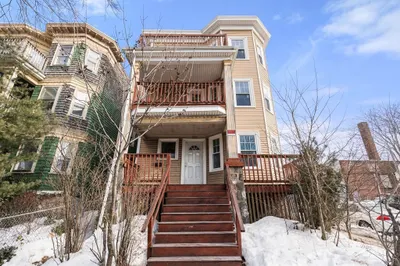 196 Boston St 1