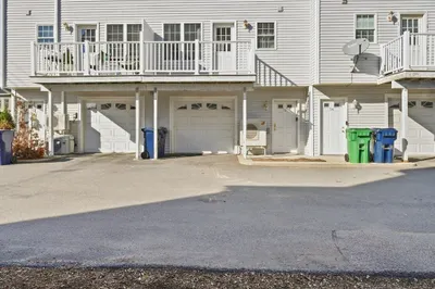 61 Pine St #13 1