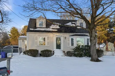 16 Sunnyfield Rd
