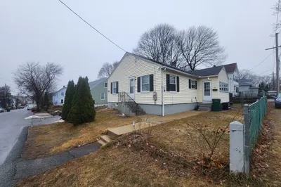 44 Cane St