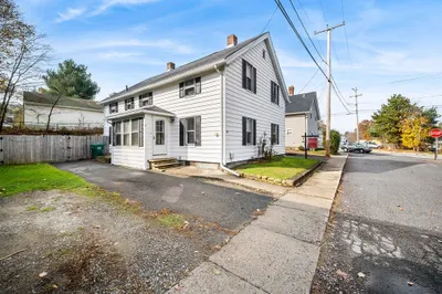 8-10 Railroad St 1