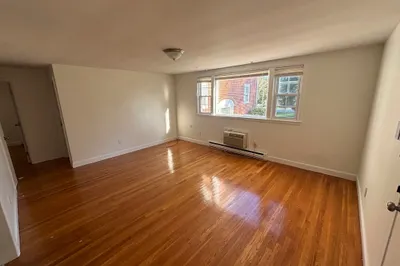 15 Park Ave #8 1