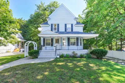 11 Brookside Ave