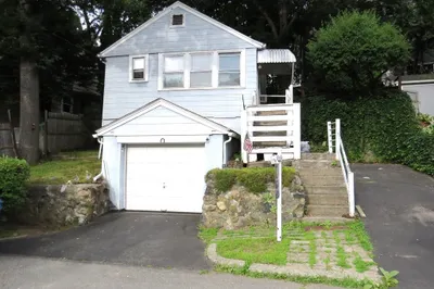 164 Princeton Ave 1