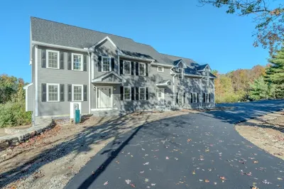 24 Townsend Rd 1