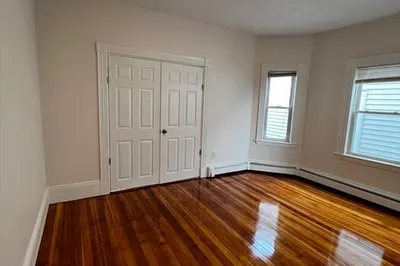 43 Louis St #3