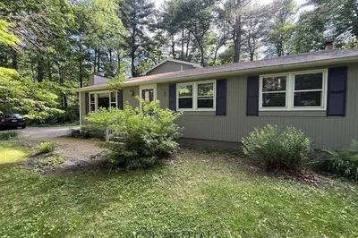 148 Newtown Rd #- 1