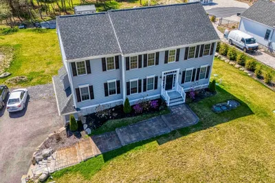 127 Gifford Rd 1