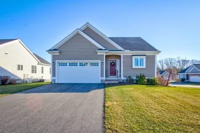 80 Eagle Brook Blvd