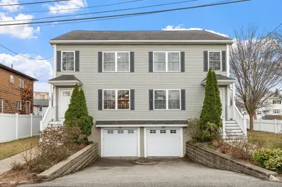 22 Patrick St #22