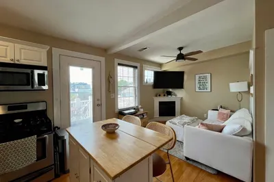 10 Emmet St #3