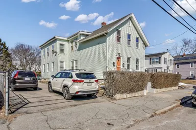 18 Pleasant St 1