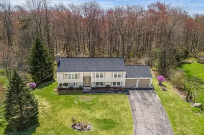 27 Simonds Ln 1