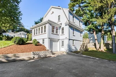 220 Neponset St