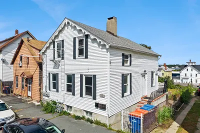 1190 Pleasant St 1