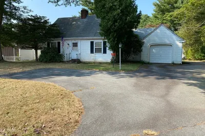 109 W Main St