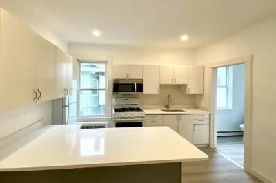 20 Howard St #2 1