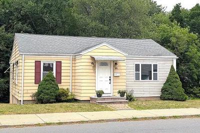 21 Stanwood St 1