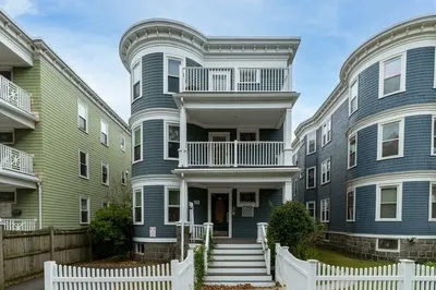 25 Pleasant Street 1
