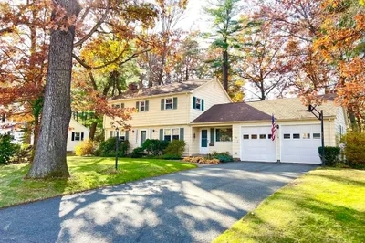 180 Kenmore Dr 1