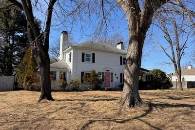 51 Westfield Rd