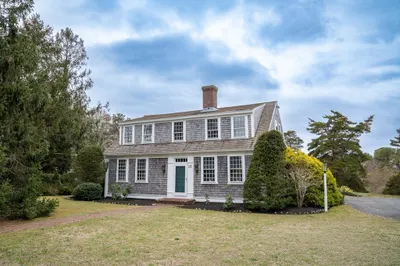 215 Main Street 1