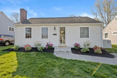 49 Hawley Rd