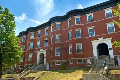 116 Winthrop Rd #3