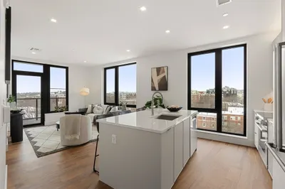 1515 Commonwealth Ave #402