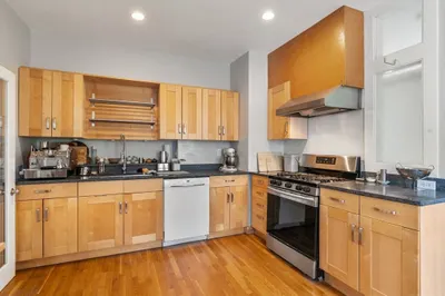 20 Glenwood Ave #2