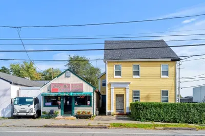 20 Water St 1
