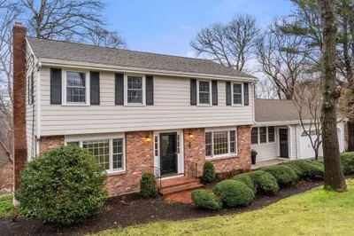 9 Ledgewood Dr 1