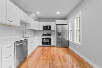 376 Chestnut St #2nd floor 1