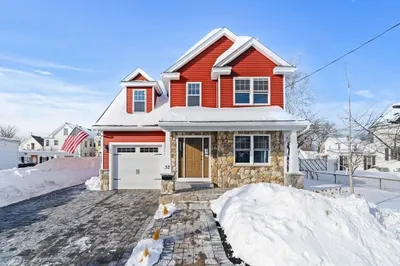 52 Lundberg St 1