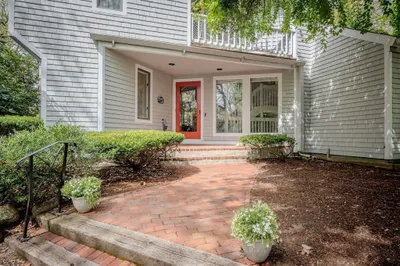 41 Greensward Cir