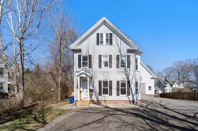 127 Main St 1