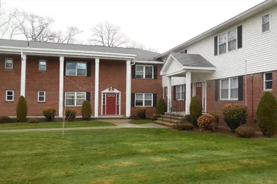 57 Colonial Circle #D