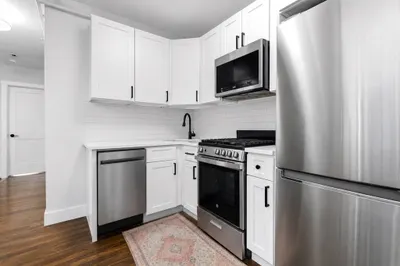 168 Endicott St #1 1