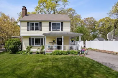 132 Lake Drive 1