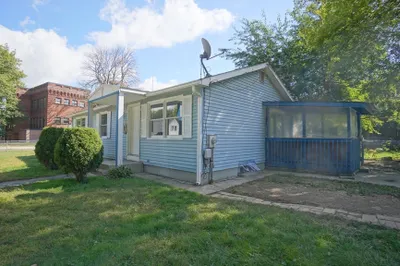 109 Abbe Ave 1
