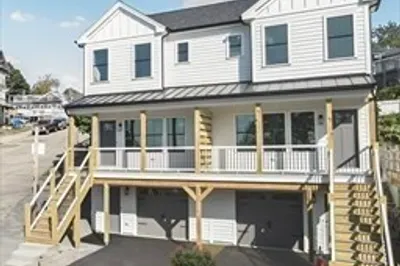 351 Danforth St. #8 1