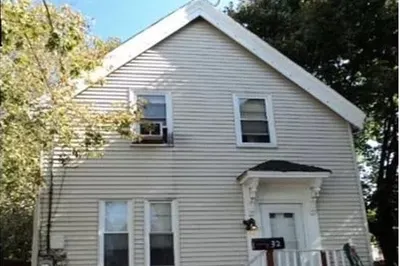 32 S Elm St 1