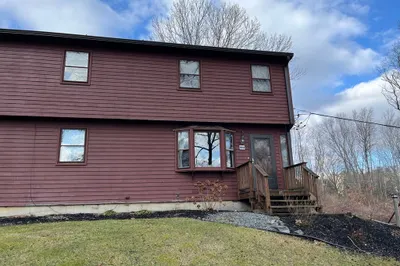 46 DAvis Rd #A